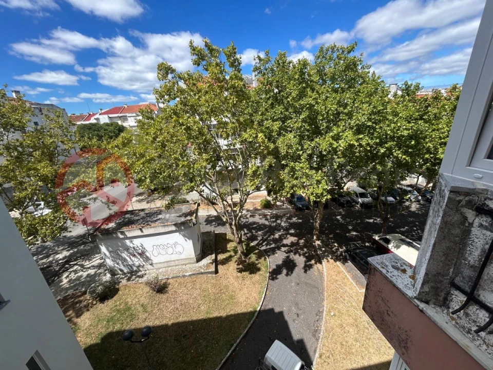 Apartamento T2 para Venda em Venteira Foto 33