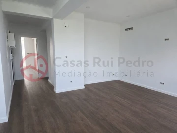 Apartamento T2 para Venda em Venteira
