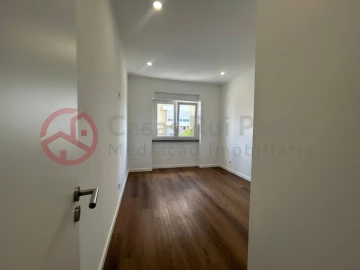 Apartamento T2 para Venda em Venteira