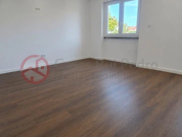 Apartamento T2 para Venda em Venteira