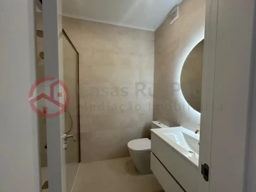 Apartamento T2 para Venda em Venteira