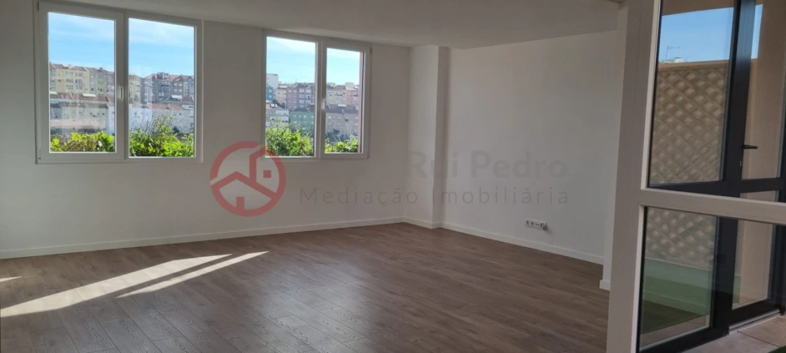 Apartamento T2 para Venda em Venteira Foto 5