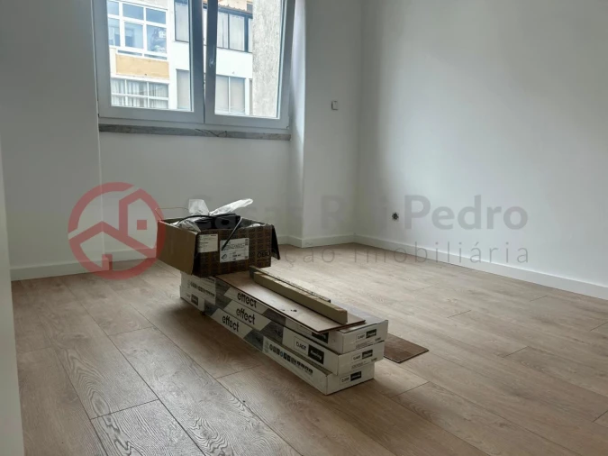 Apartamento T2 para Venda em Venteira Foto 6