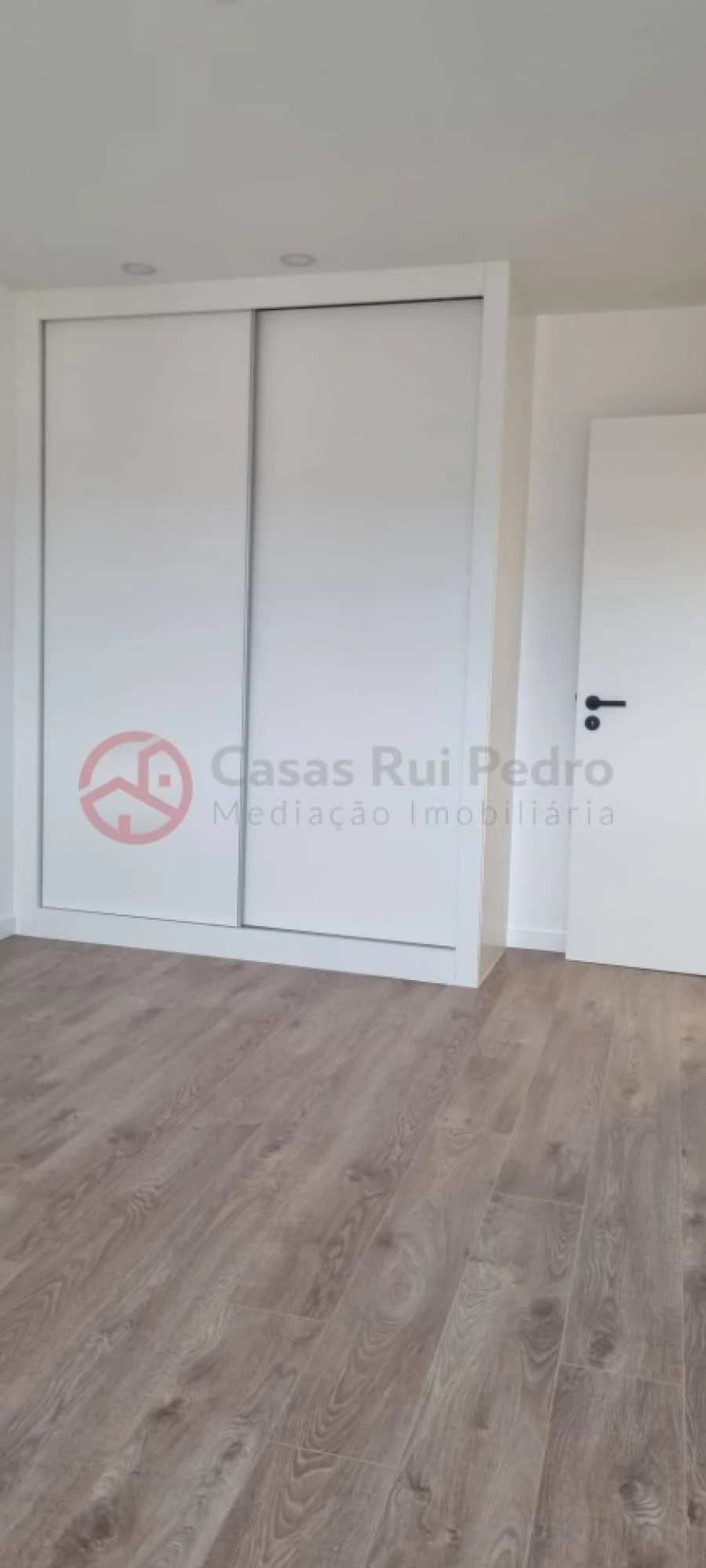 Apartamento T2 para Venda em Venteira Foto 8