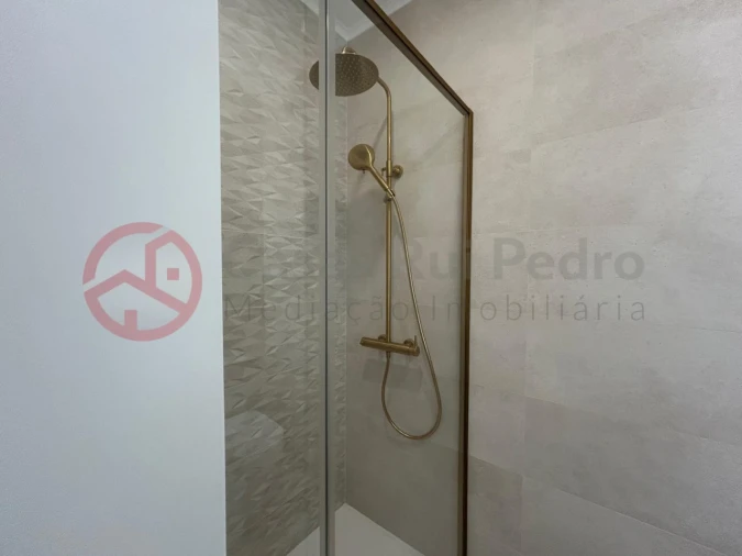 Apartamento T2 para Venda em Venteira Foto 26