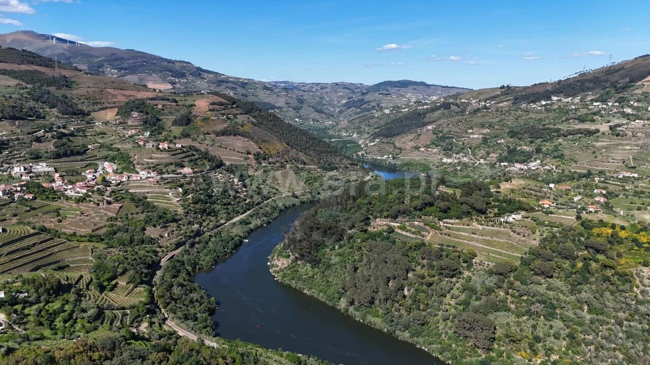 Terreno para Venda em Barqueiros Foto 1