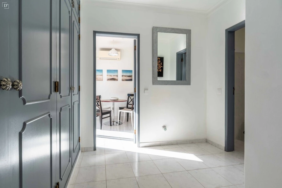 Apartamento T1 para Venda em Olhão Foto 13