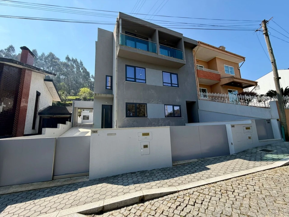 Moradia T3 para Venda em Mafamude e Vilar do Paraíso Foto 1