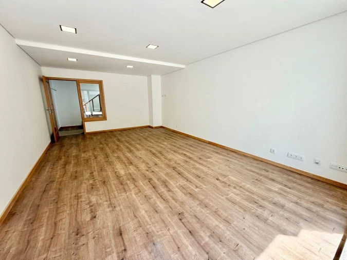 Moradia T3 para Venda em Mafamude e Vilar do Paraíso Foto 10