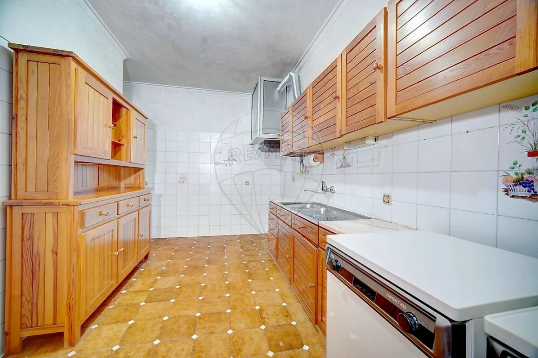 Apartamento T2 para Venda em Venteira Foto 16