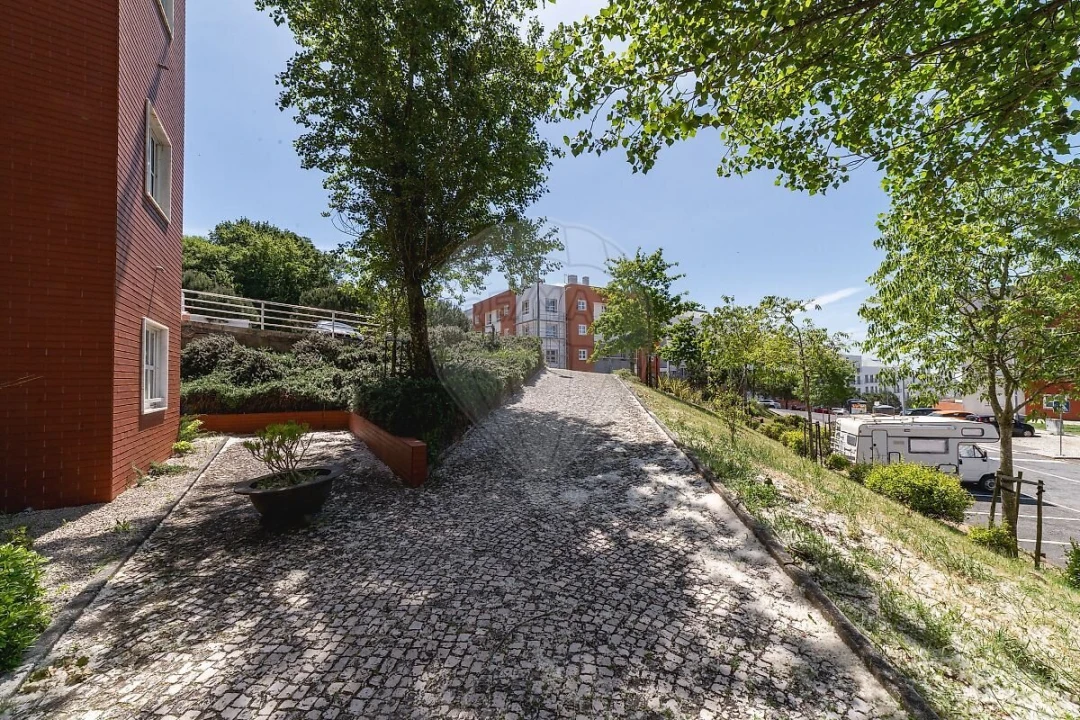 Apartamento T2 para Venda em Venteira Foto 25