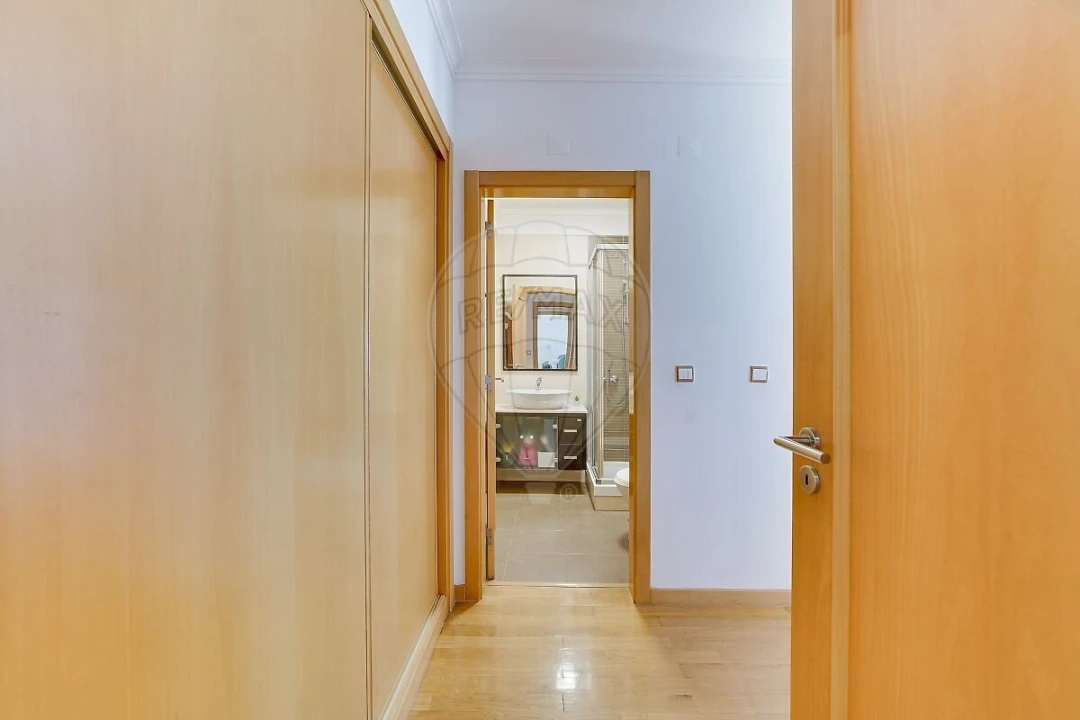Apartamento T2 para Venda em Venteira Foto 12