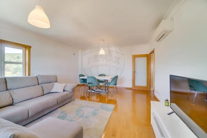 Apartamento T2 para Venda em Venteira
