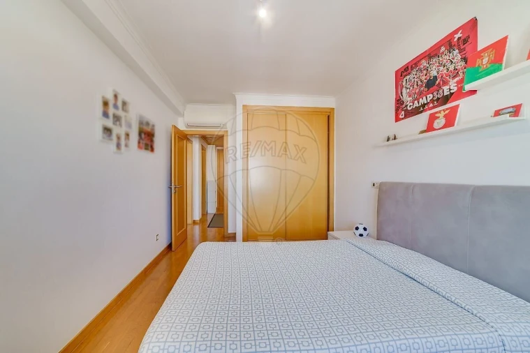 Apartamento T2 para Venda em Venteira Foto 9