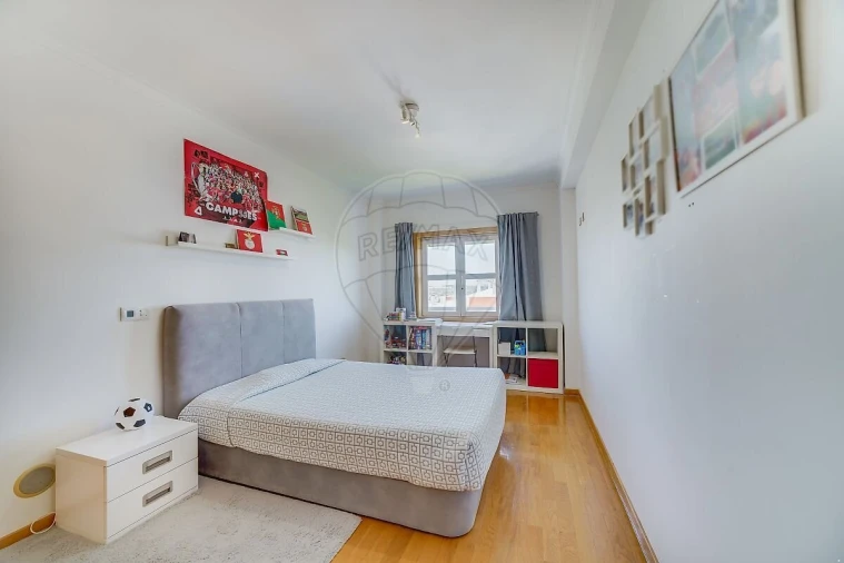 Apartamento T2 para Venda em Venteira Foto 8
