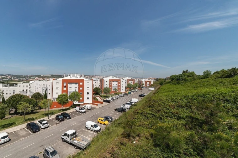 Apartamento T2 para Venda em Venteira Foto 22