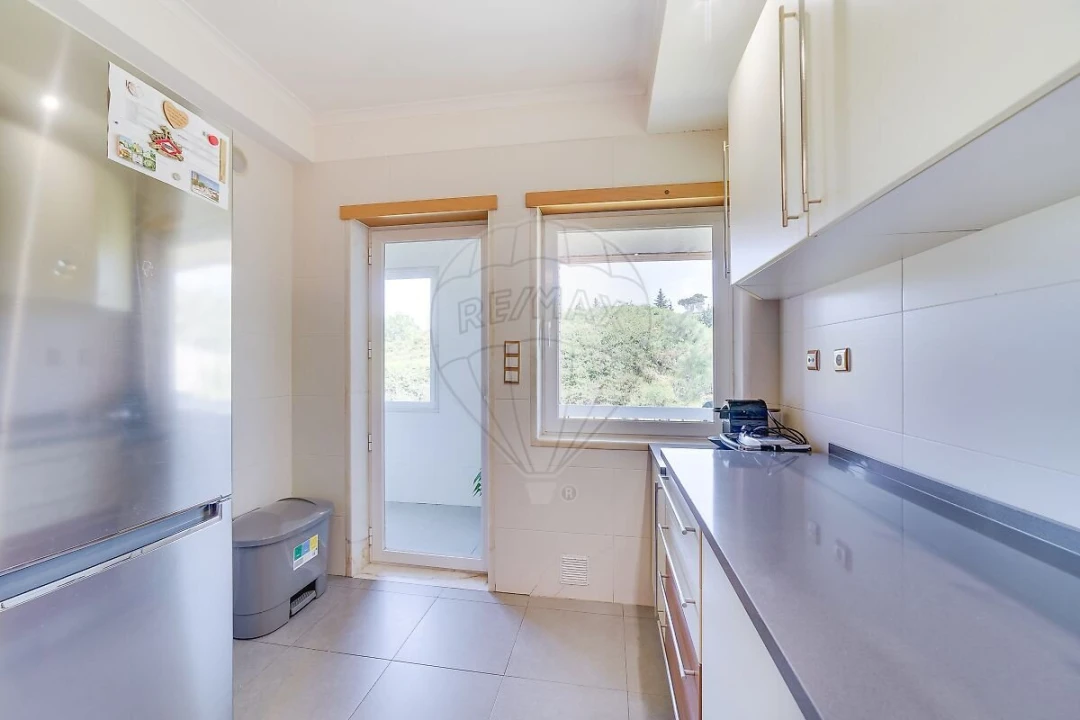 Apartamento T2 para Venda em Venteira Foto 6