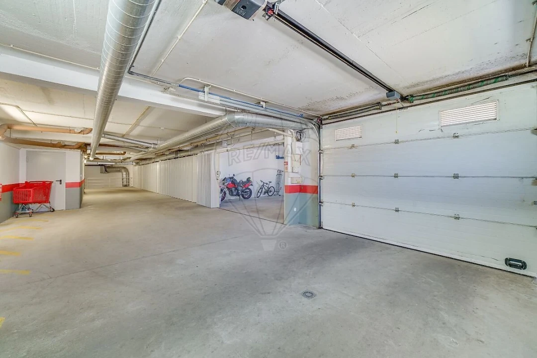 Apartamento T2 para Venda em Venteira Foto 21
