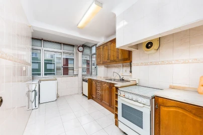 Apartamento T2 para Venda em Benfica