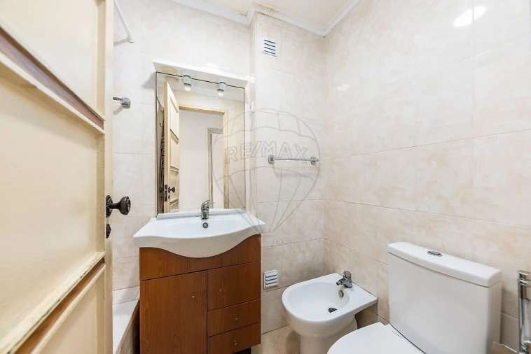Apartamento T2 para Venda em Benfica Foto 10