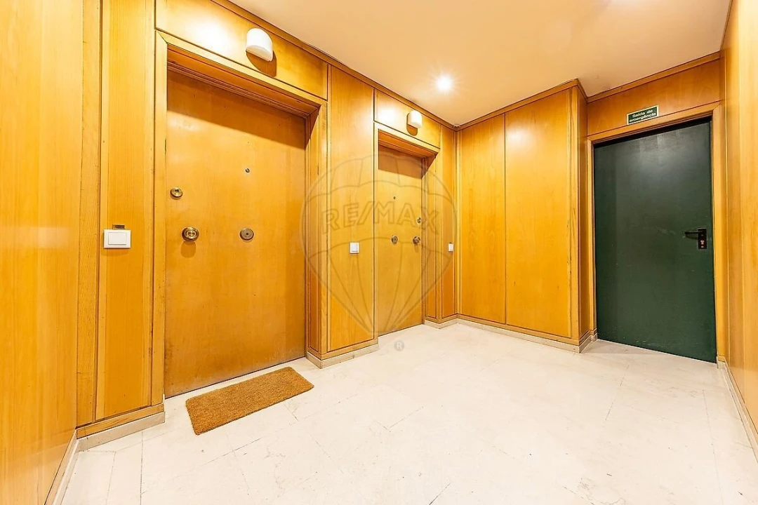 Apartamento T2 para Venda em Estrela Foto 32
