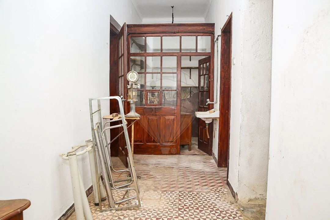 Prédio para Venda em Vila Nova da Rainha Foto 30