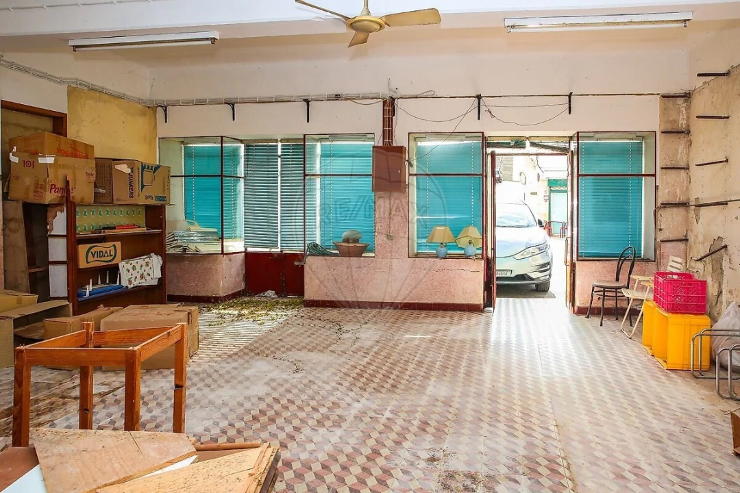 Prédio para Venda em Vila Nova da Rainha Foto 28