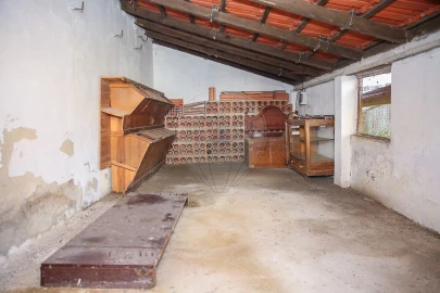 Prédio para Venda em Vila Nova da Rainha