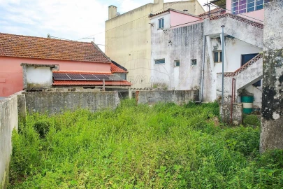 Prédio para Venda em Vila Nova da Rainha