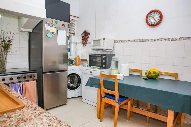 Prédio para Venda em Vila Nova da Rainha Foto 14