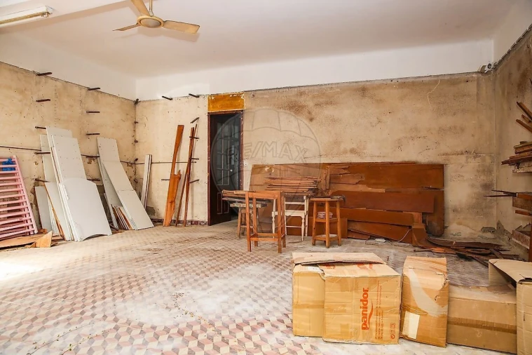 Prédio para Venda em Vila Nova da Rainha Foto 26
