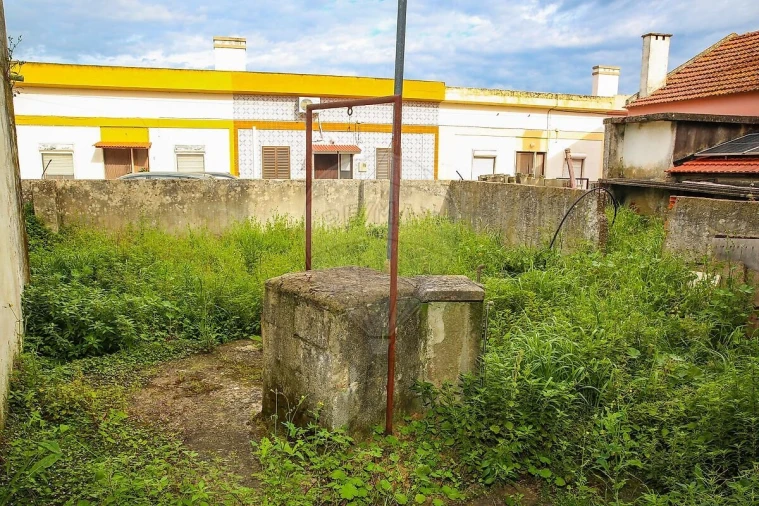 Prédio para Venda em Vila Nova da Rainha Foto 39