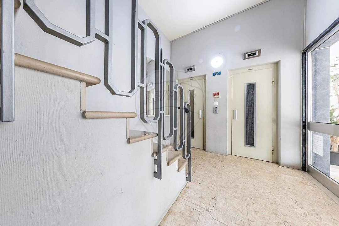 Apartamento T3 para Venda em Algés, Linda-A-Velha e Cruz Quebrada-Dafundo Foto 21