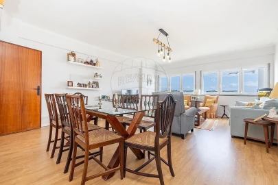 Apartamento T3 para Venda em Algés, Linda-A-Velha e Cruz Quebrada-Dafundo