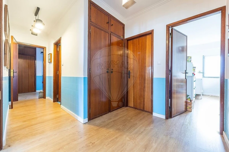 Apartamento T3 para Venda em Algés, Linda-A-Velha e Cruz Quebrada-Dafundo Foto 8