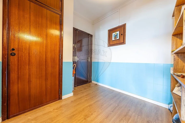 Apartamento T3 para Venda em Algés, Linda-A-Velha e Cruz Quebrada-Dafundo Foto 6
