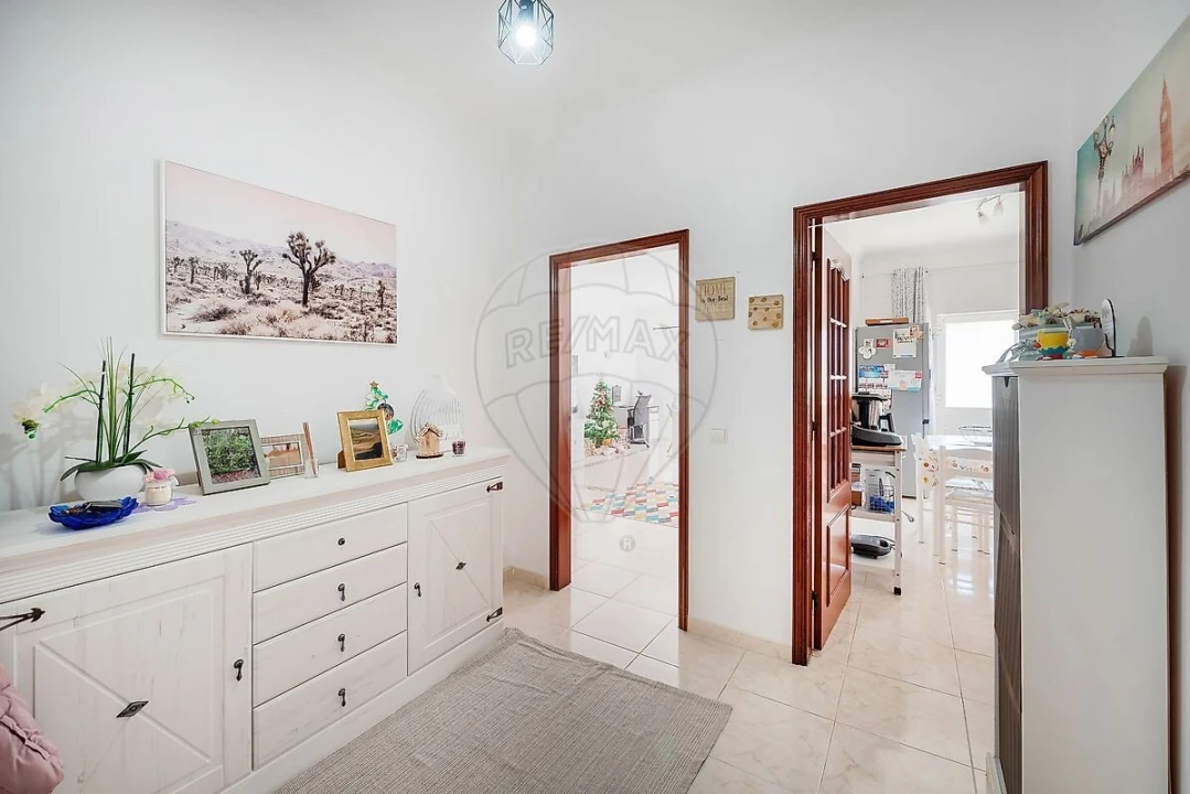Apartamento T2 para Venda em Lagos (São Sebastião e Santa Maria) Foto 5