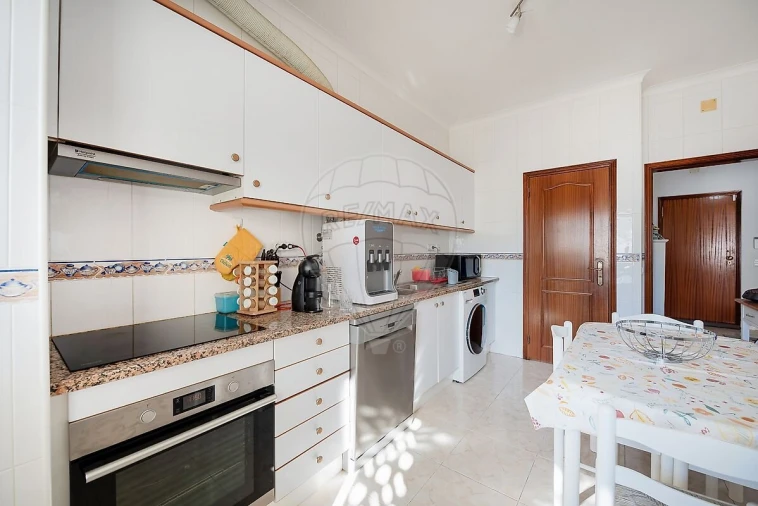 Apartamento T2 para Venda em Lagos (São Sebastião e Santa Maria) Foto 8