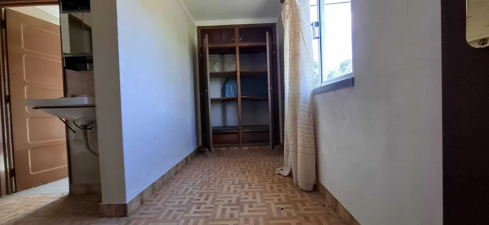 Moradia T5 para Venda em Beco Foto 17