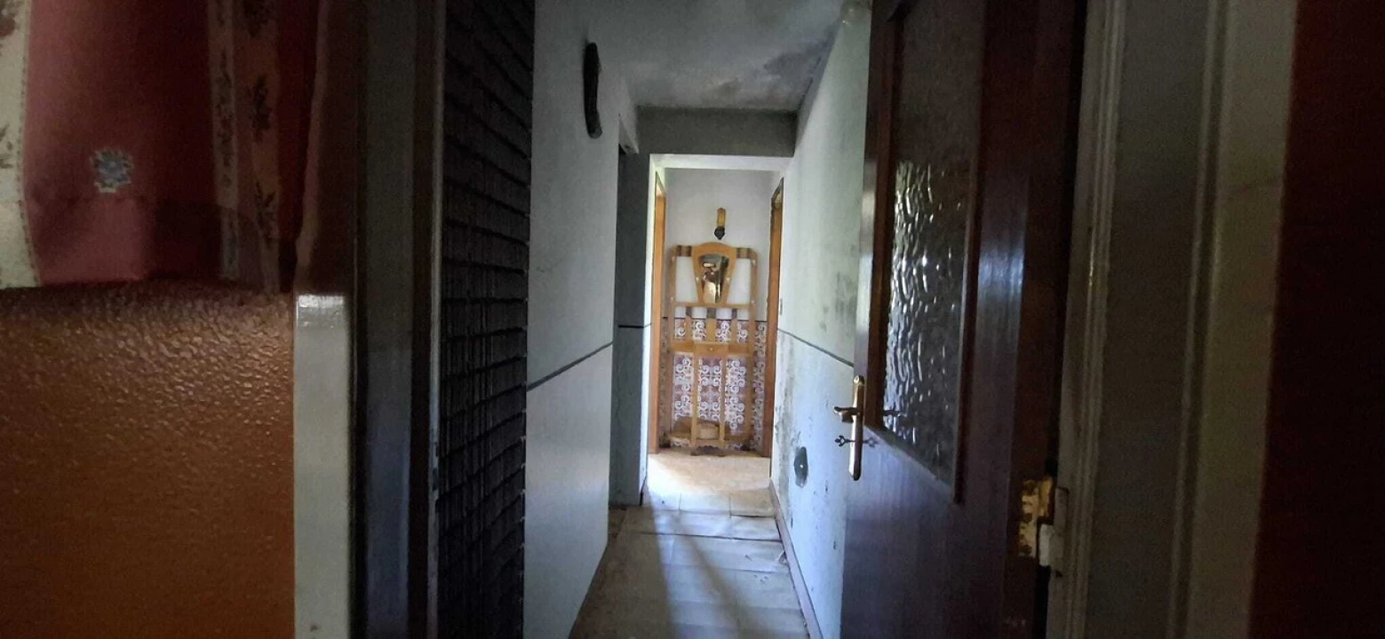 Moradia T5 para Venda em Beco Foto 21