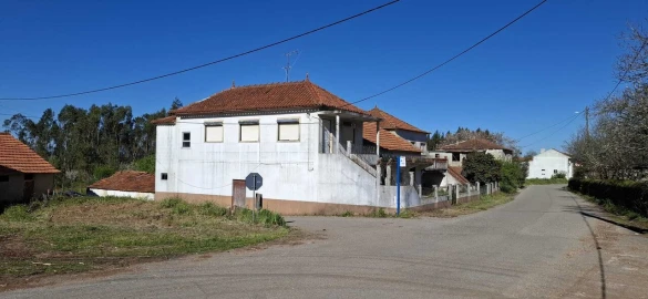 Moradia T5 para Venda em Beco
