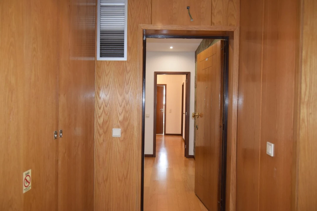 Apartamento T2 para Venda em Grijó e Sermonde Foto 28