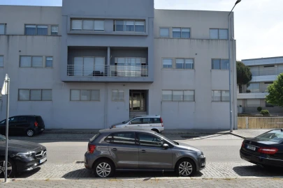 Apartamento T2 para Venda em Grijó e Sermonde