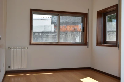 Apartamento T2 para Venda em Grijó e Sermonde