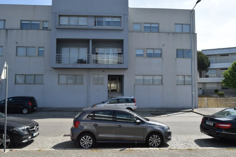 Apartamento T2 para Venda em Grijó e Sermonde Foto 29