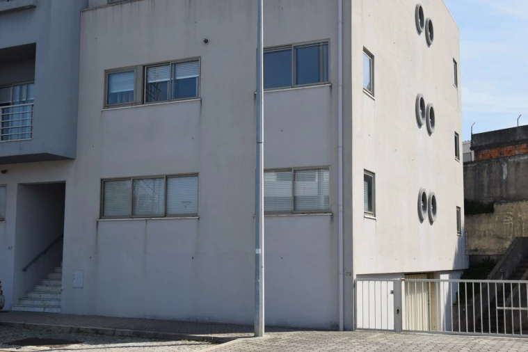 Apartamento T2 para Venda em Grijó e Sermonde Foto 30