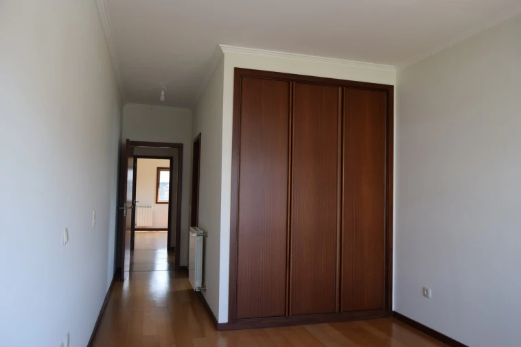 Apartamento T2 para Venda em Grijó e Sermonde Foto 7