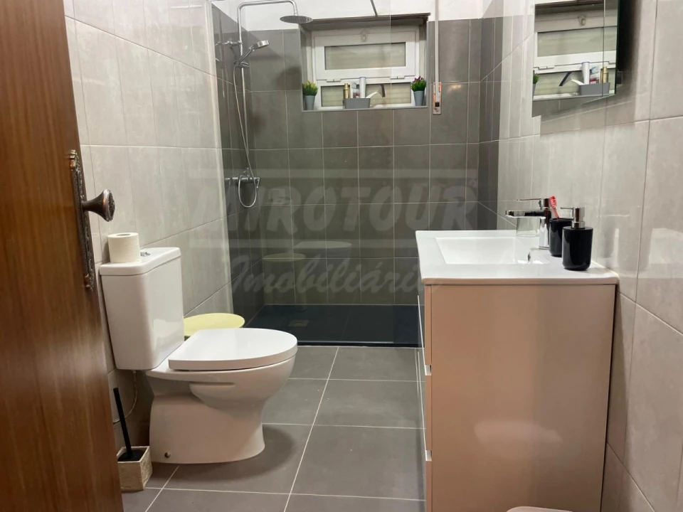 Moradia T5 para Venda em Ermidas-Sado Foto 23