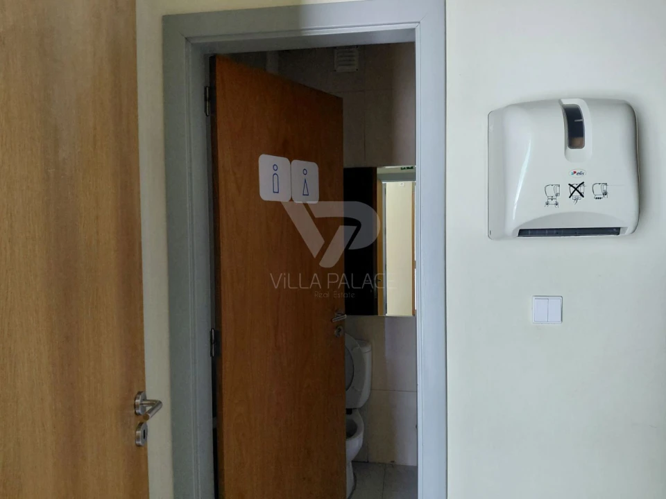 Loja para Venda em Parque das Nações Foto 13