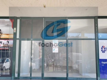 Loja para Arrendamento em Valongo